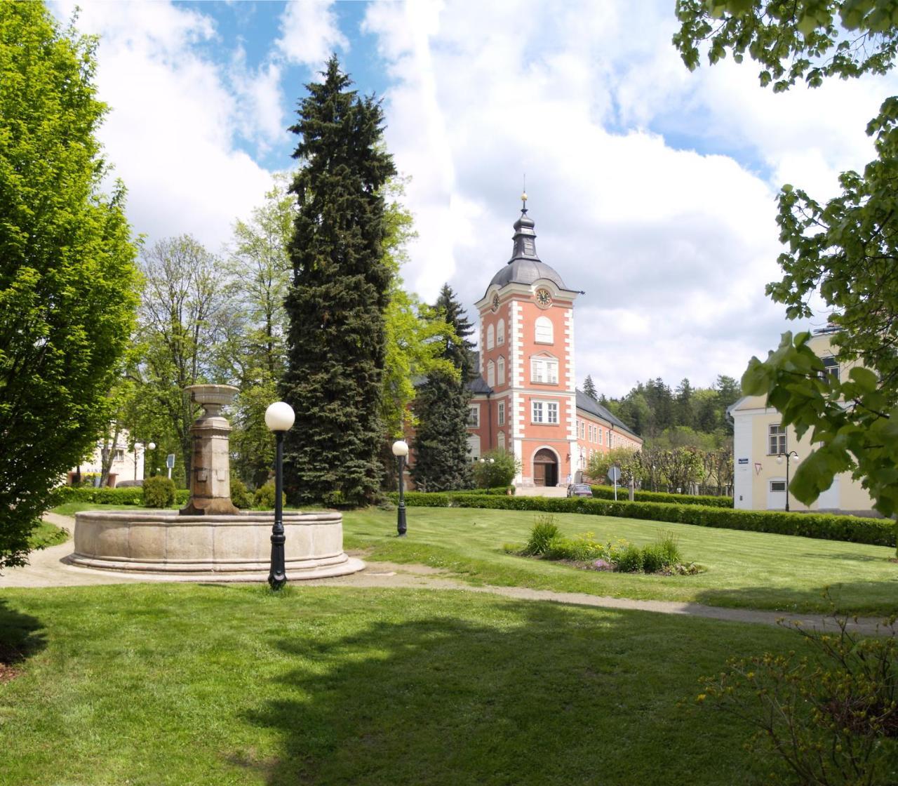 Hotel Berger Kamenice nad Lipou Luaran gambar